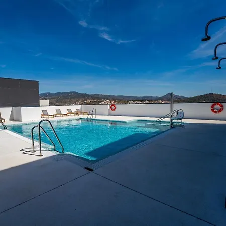 Skyline 4 Pool & Parking Free Holiday home