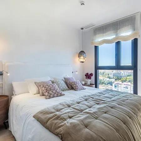 Skyline 4 Pool & Parking Free Holiday home